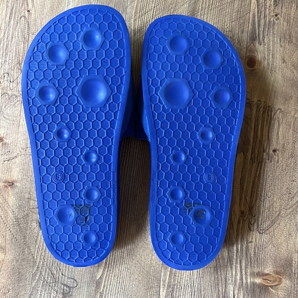 Fenty by Puma FU Slides - womans size 7.5 - Picture 2 of 7